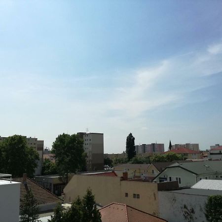 Ambiente Lägenhet Dunajská Streda Exteriör bild